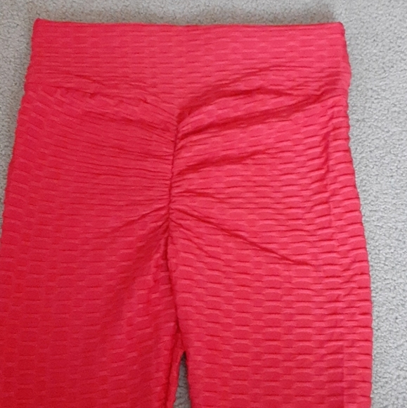 New Bubble Leggings, Ruched Back, Very Strethcy. - Picture 6 of 7